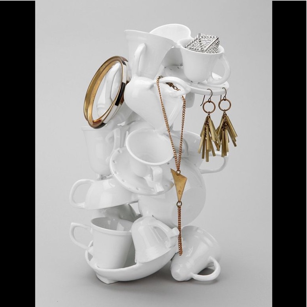 Unique & whimsical teacup jewelry holder! New!